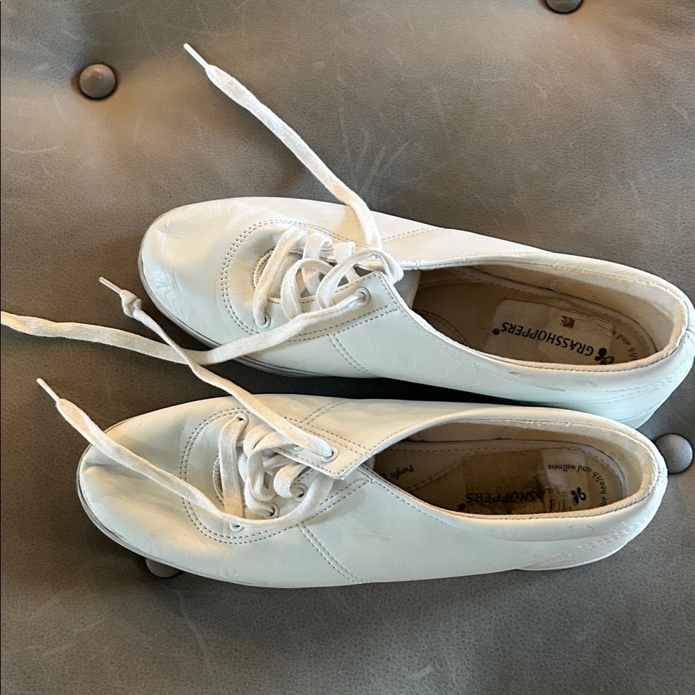 Grasshoppers Women's White Lace-Up Sneakers